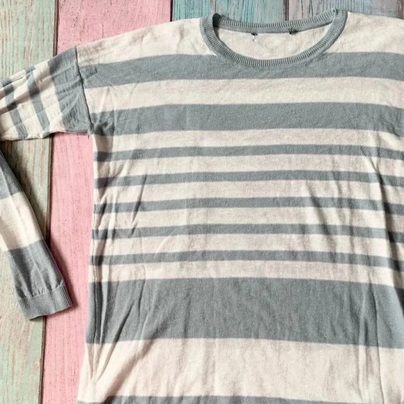 Vince 100% cotton striped lightweight sweater - Picture 3 of 7